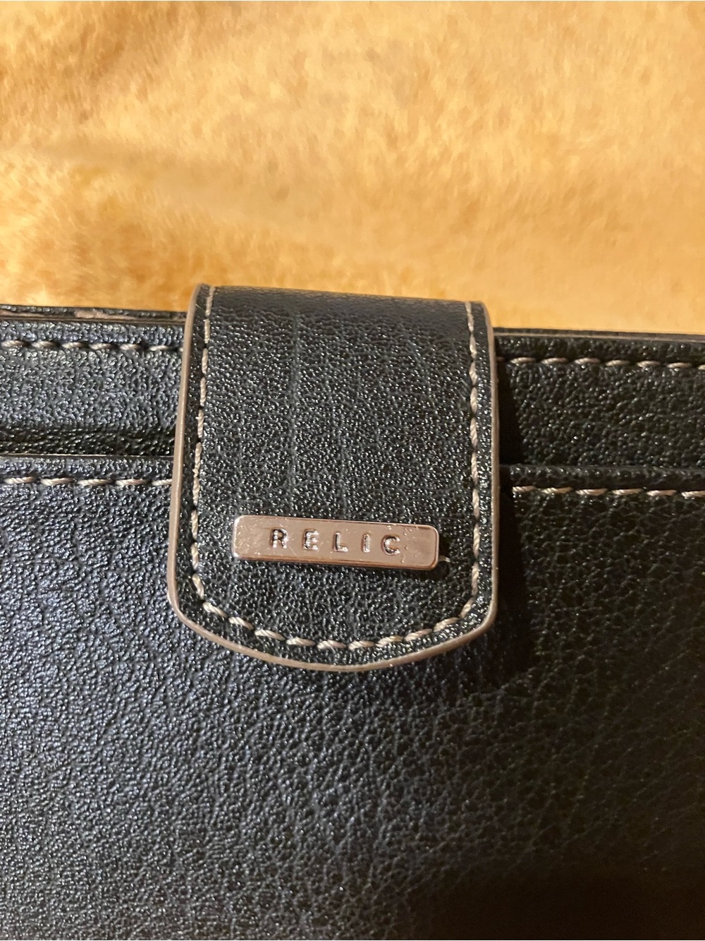 Relic Black Leather Menβs Flap Wallet Bag with Silver Logo Plate